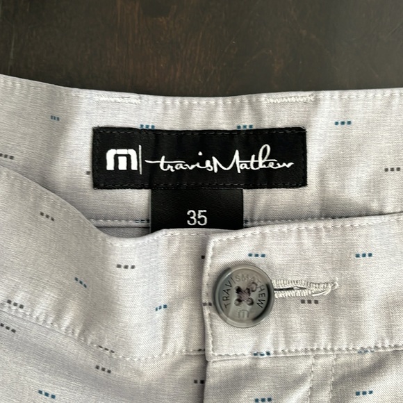 TRAVIS MATHEW - men’s shorts size 35 - Picture 2 of 6